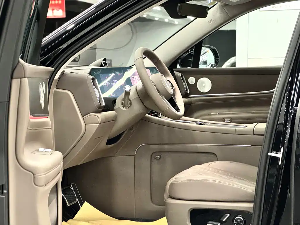 AITO ASK THE WORLD M9