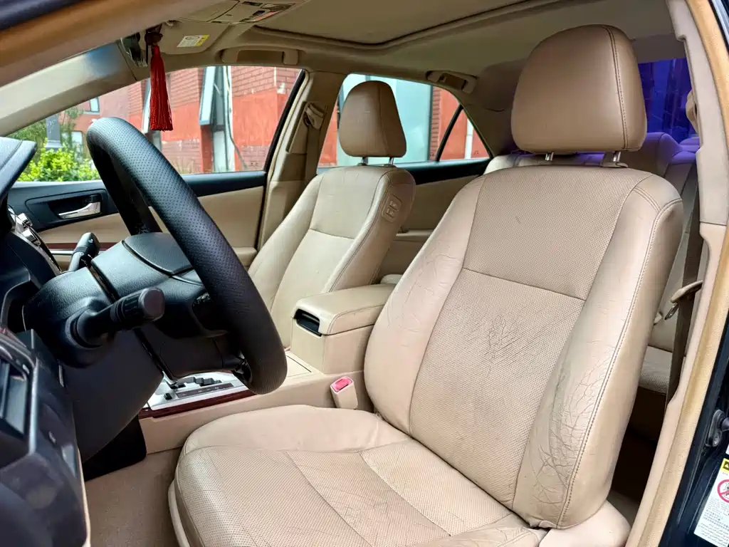 Toyota Camry — миниатюра 11