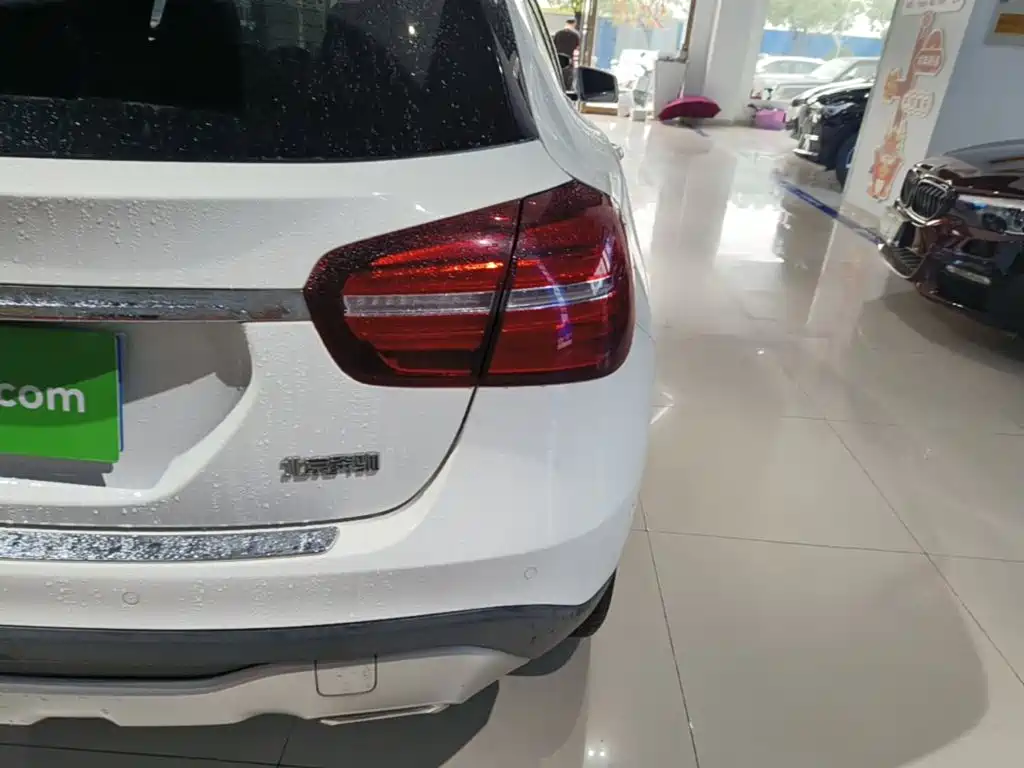 Mercedes-Benz GLA — миниатюра 8