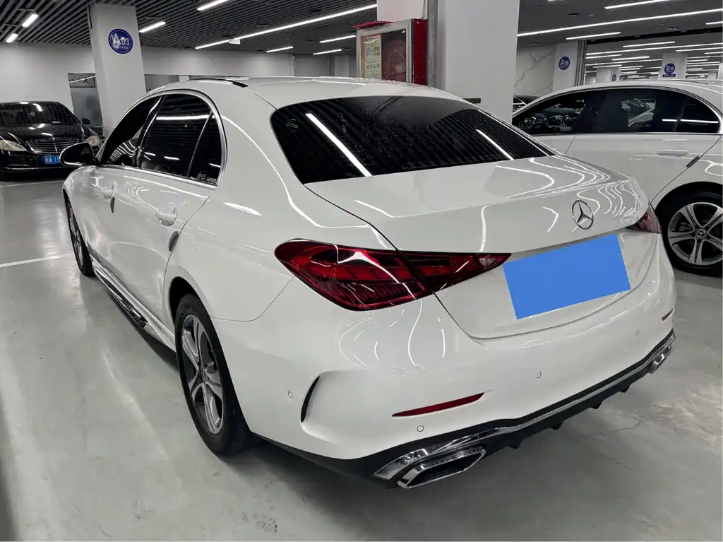 Mercedes-Benz C-Class — миниатюра 12