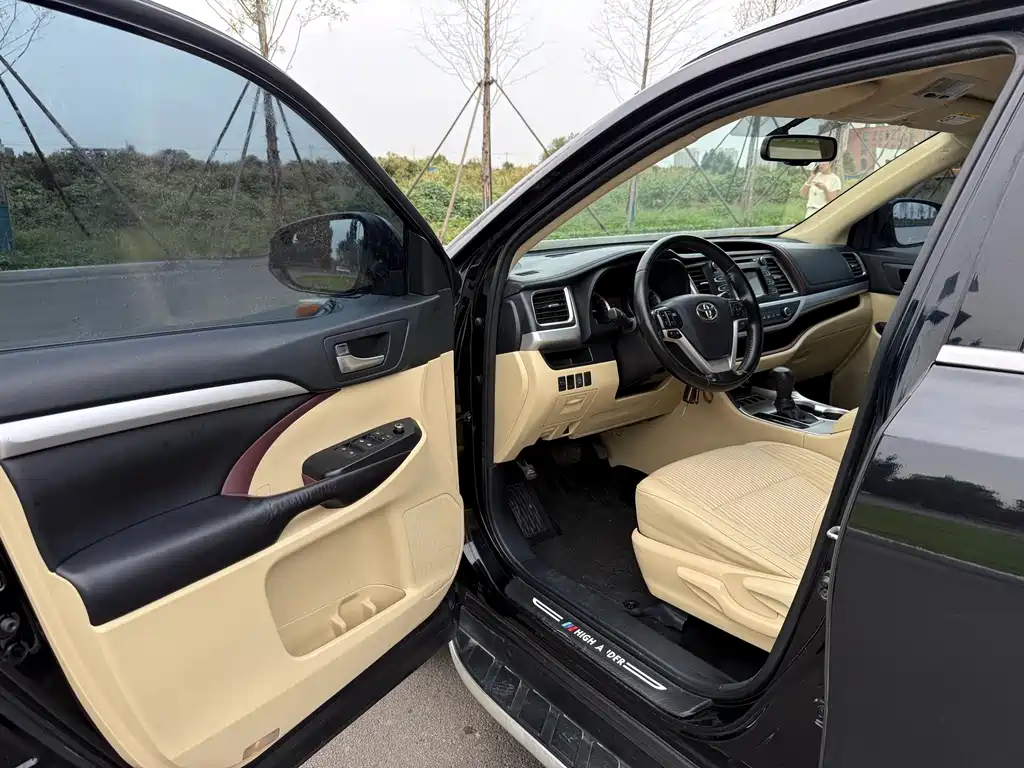 Toyota Highlander — миниатюра 6