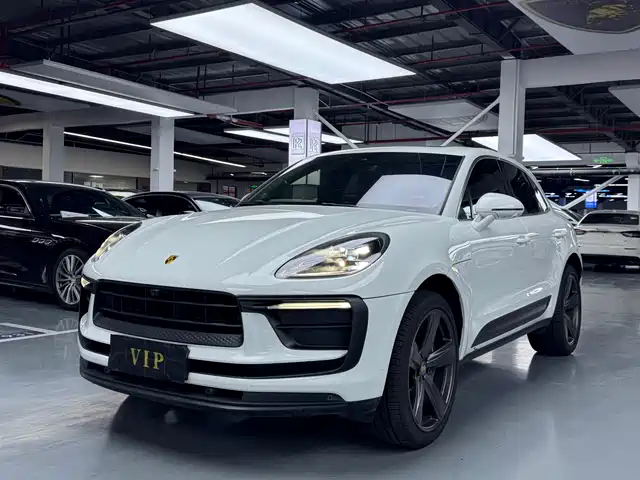 2022 Porsche Macan