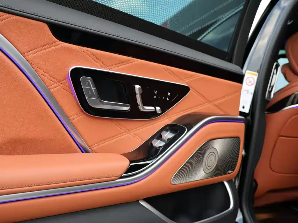 Mercedes-Benz S-Class — миниатюра 13