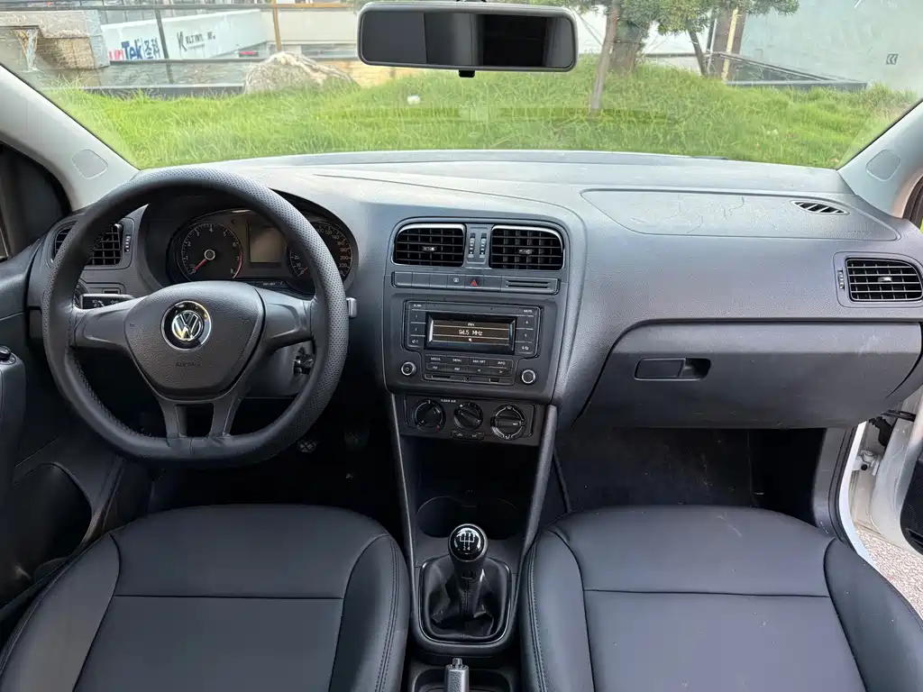 Volkswagen Polo — миниатюра 13