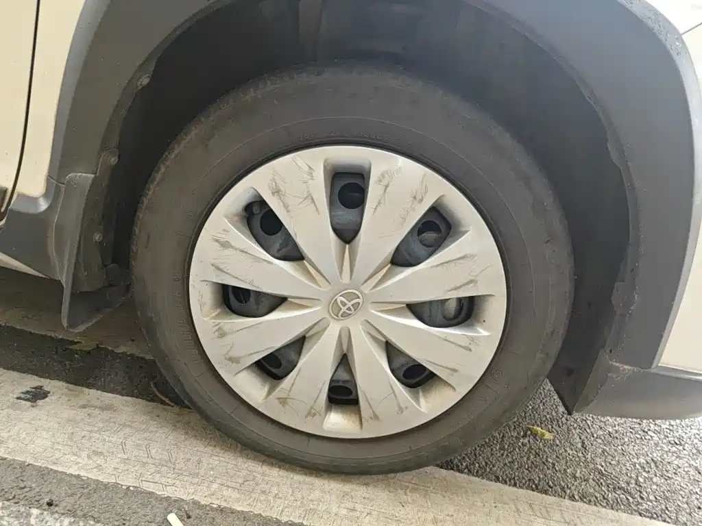 Toyota Yaris L — миниатюра 24