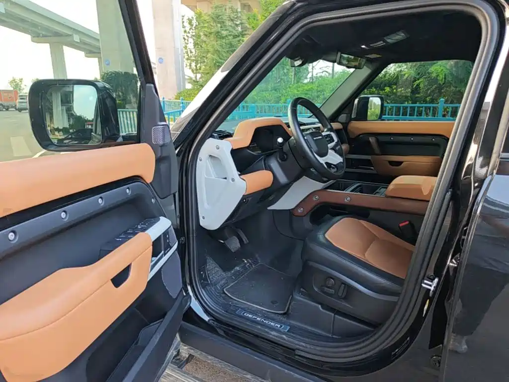 Land Rover Defender — миниатюра 16