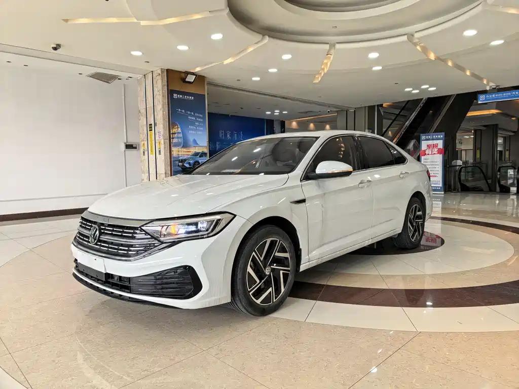 Купить Volkswagen Sagitar