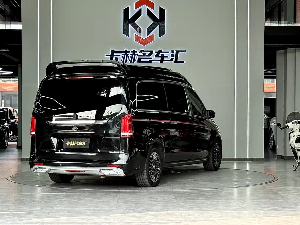 MERCEDES-BENZ V CLASS