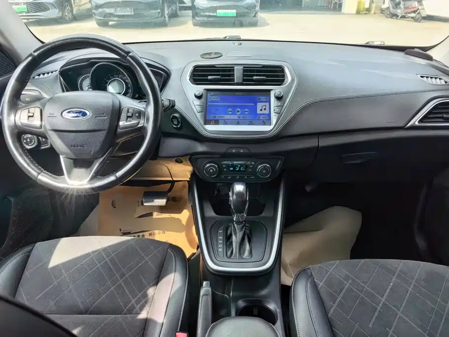 Ford Escort — миниатюра 12