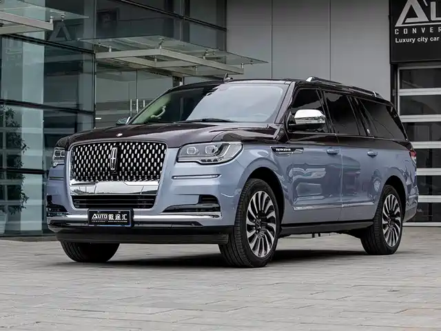 LINCOLN NAVIGATOR ONE 2023