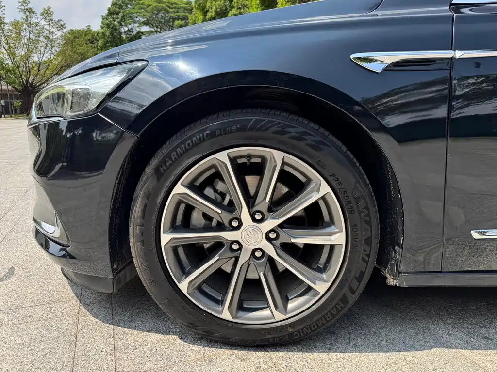 Buick LaCrosse — миниатюра 24