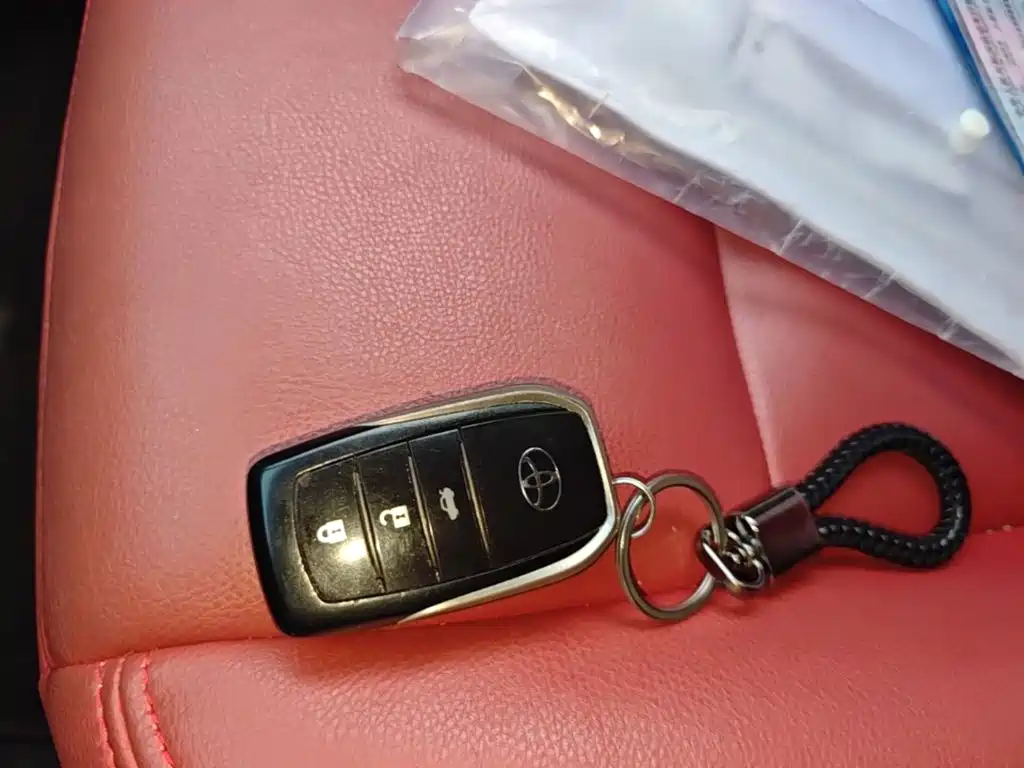 Toyota Corolla — миниатюра 13