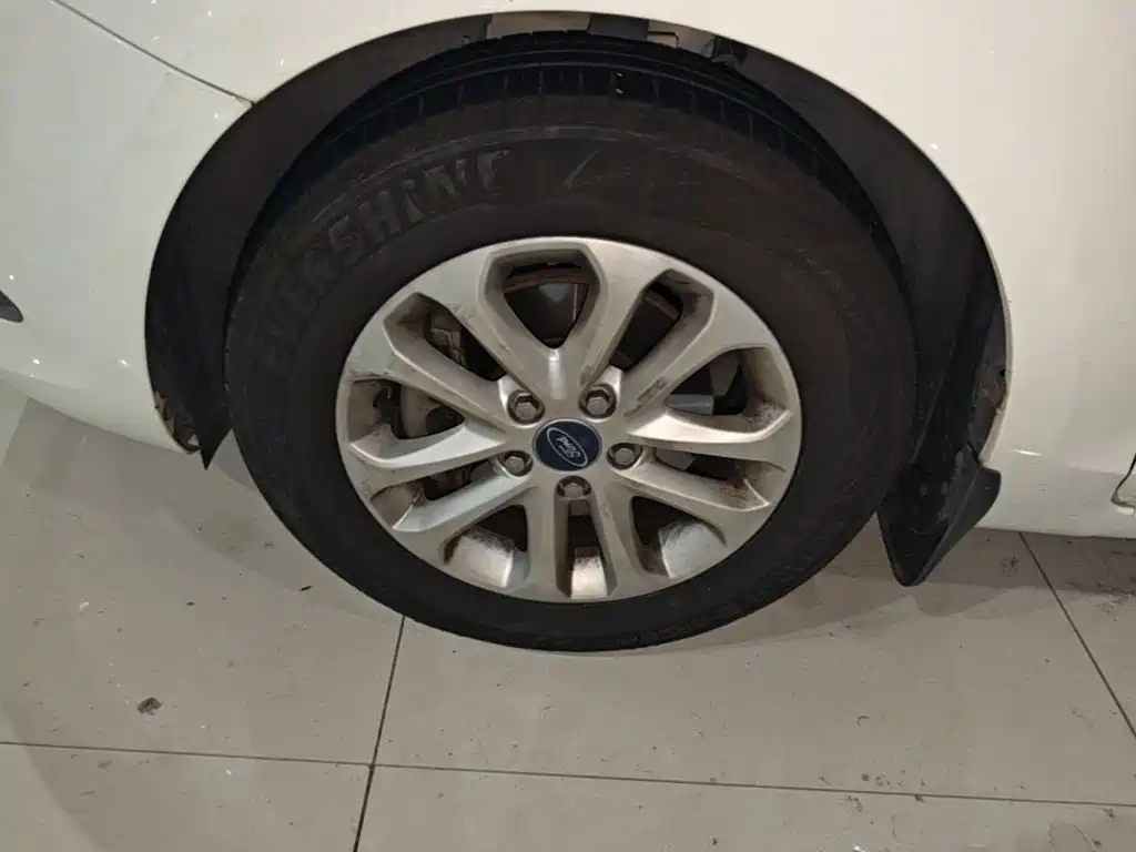 Ford Focus — миниатюра 23