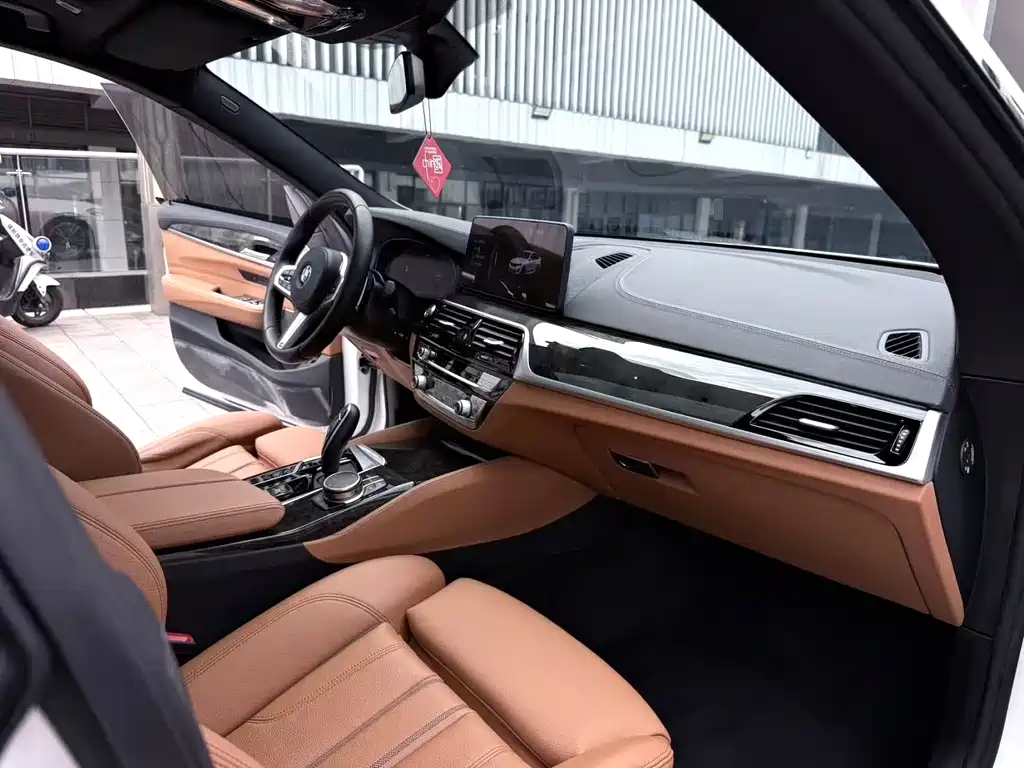 BMW 6 Series GT — миниатюра 7
