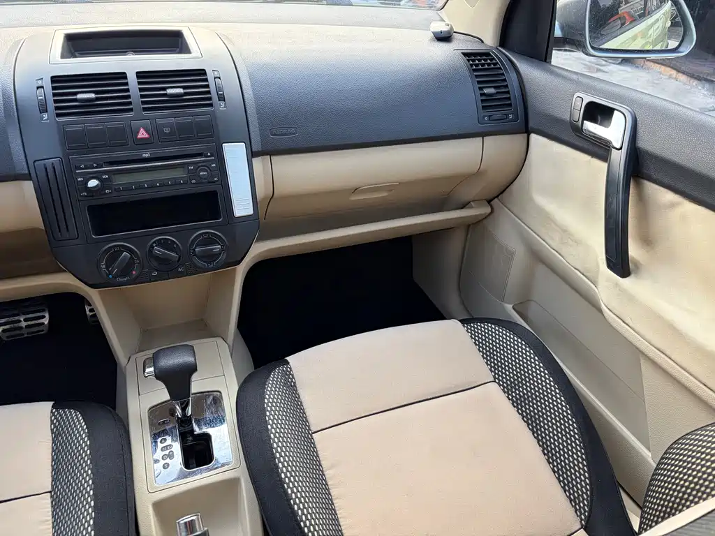 Volkswagen Polo — миниатюра 12