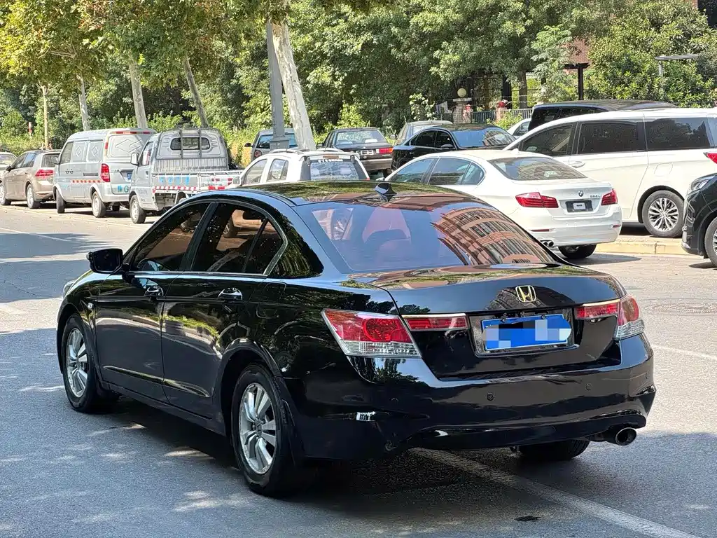 Honda Accord — миниатюра 8