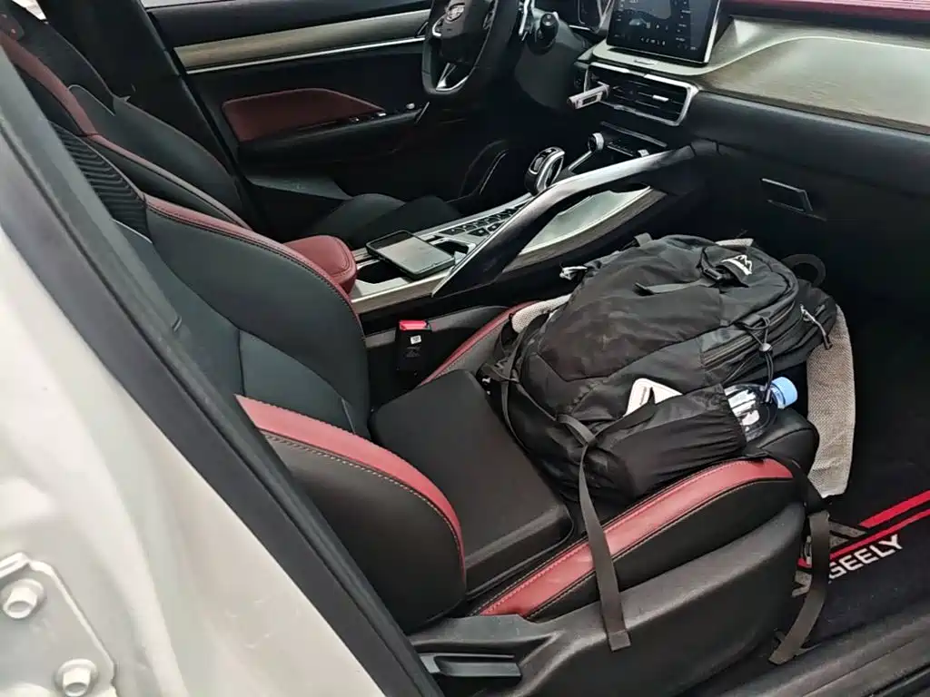 Geely Binyue — миниатюра 25