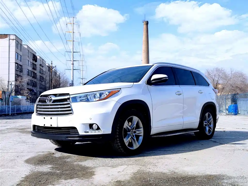 Toyota Highlander 2015 2.0T Luxury 7 мест