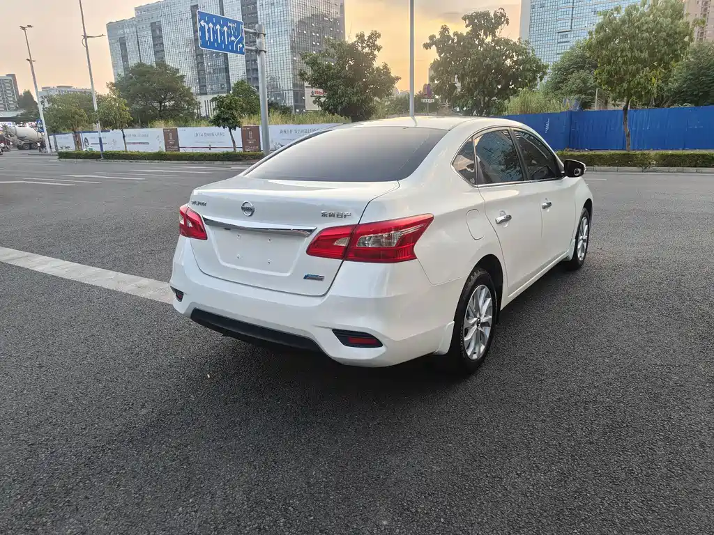 Nissan Sylphy — миниатюра 7
