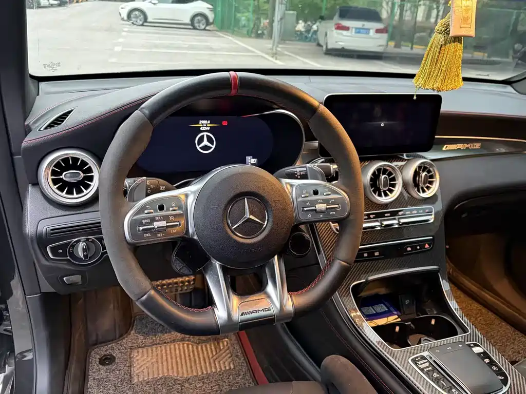 Mercedes-Benz GLC AMG — миниатюра 2