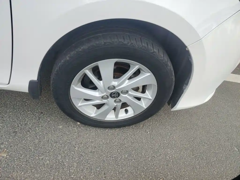 Toyota Yaris L — миниатюра 18