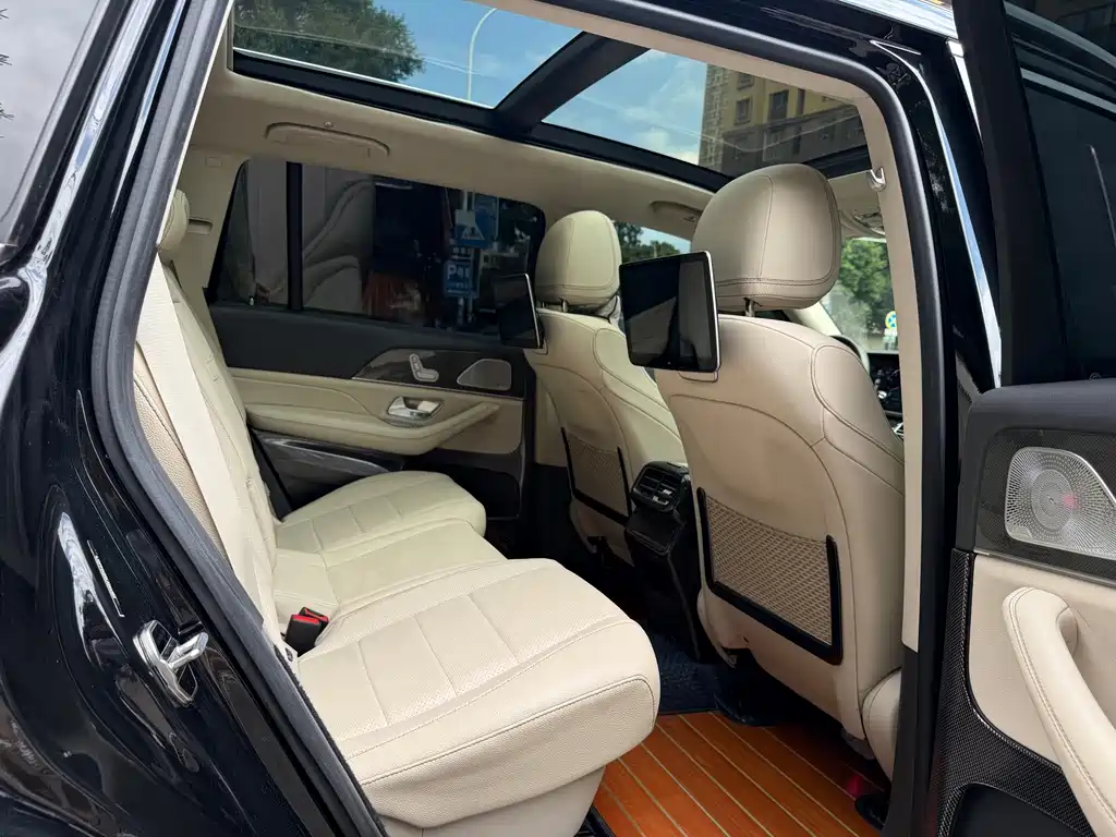 Mercedes-Benz GLS — миниатюра 11
