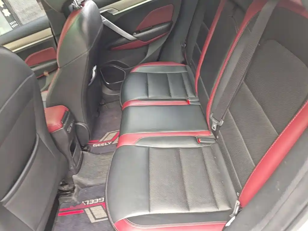 Geely Binyue — миниатюра 17