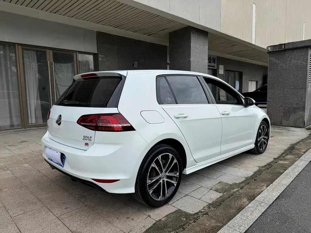 Volkswagen Golf — миниатюра 8