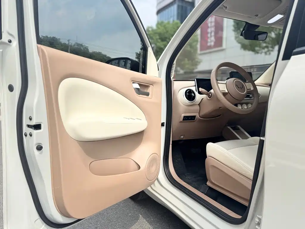 Wuling MINIEV — миниатюра 11