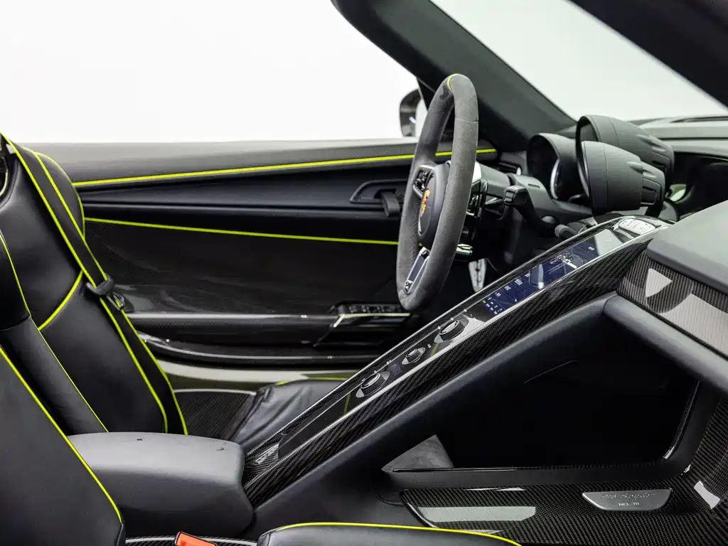 Porsche 918 Spyder — миниатюра 11