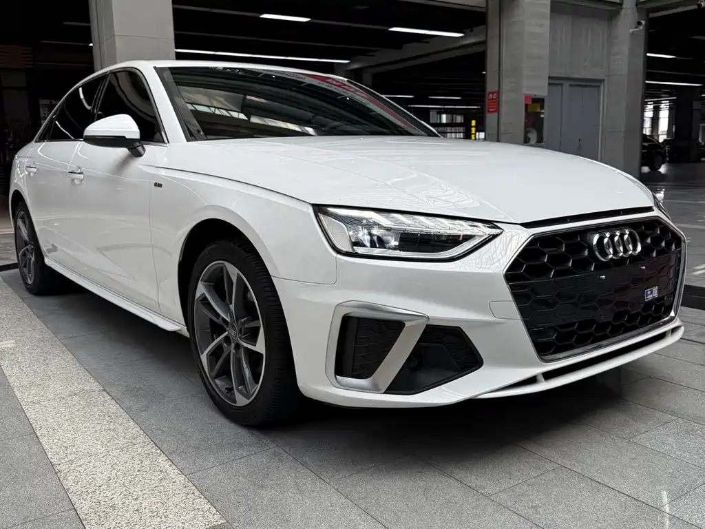 Audi A4L 2021