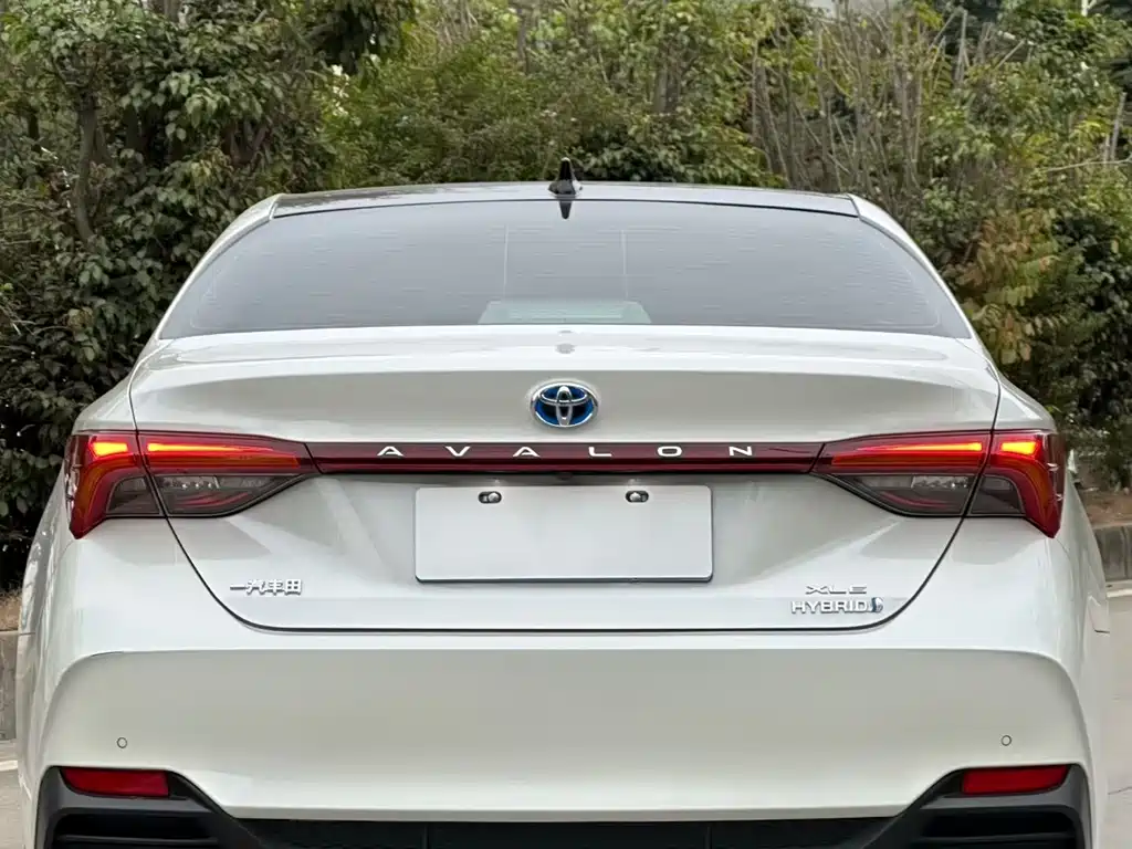 Toyota Avalon — миниатюра 9