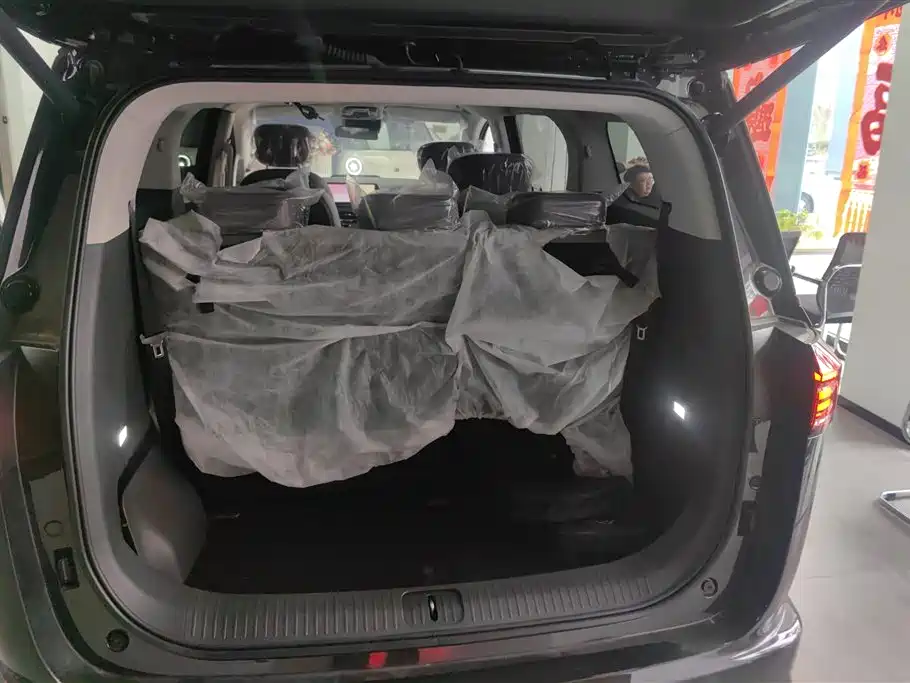 JAC Motors RUIFENG RF8 PHEV