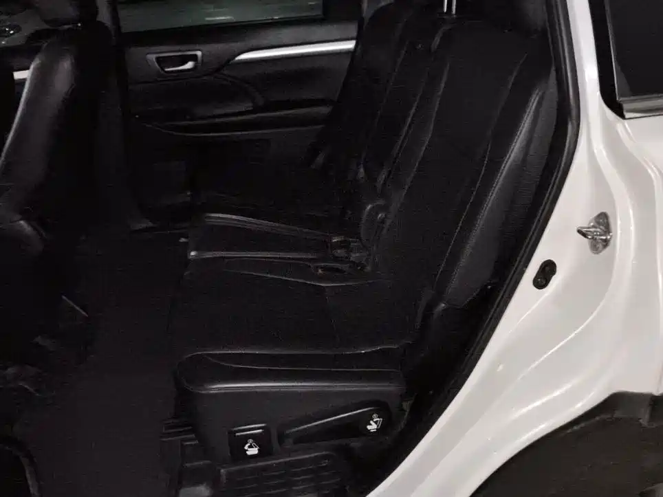 Toyota Highlander — миниатюра 8