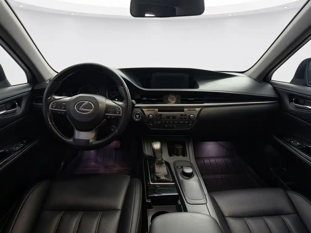 Lexus ES — миниатюра 6