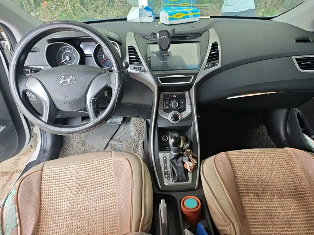 Hyundai Elantra Langdong — миниатюра 5
