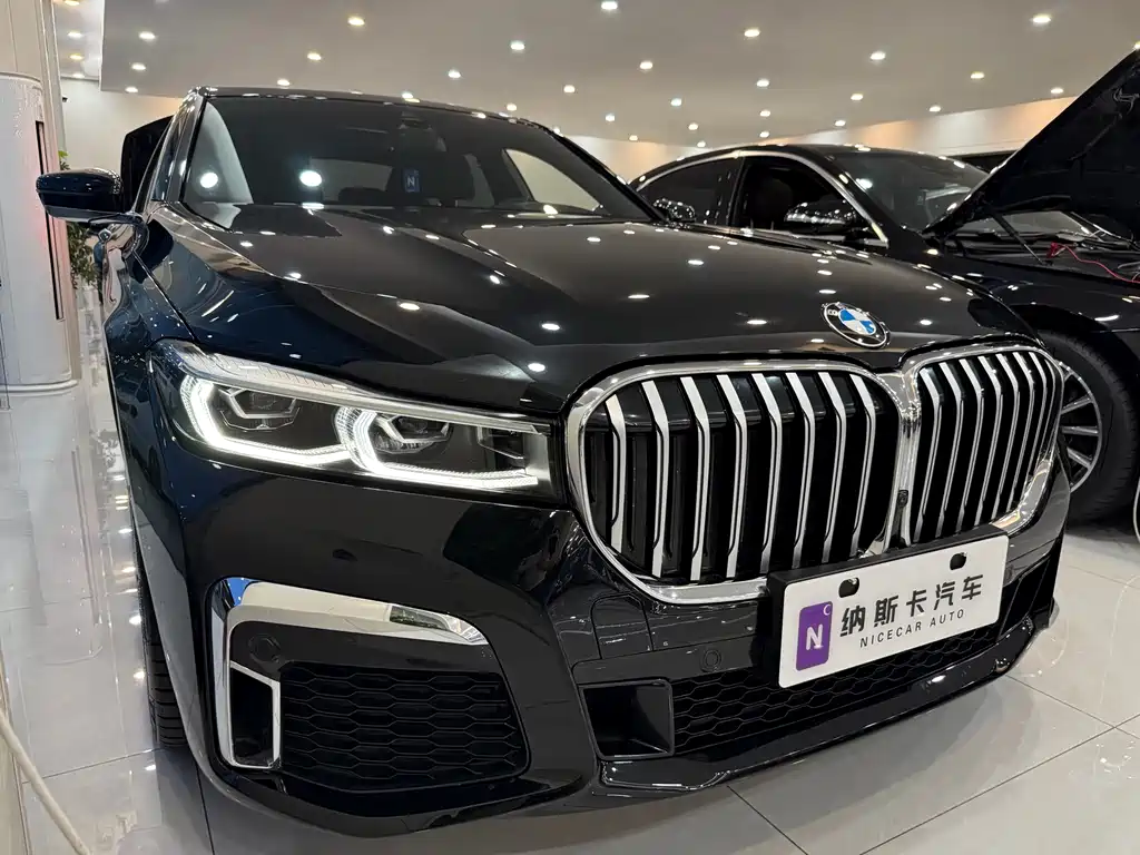 BMW 7 Series — миниатюра 5