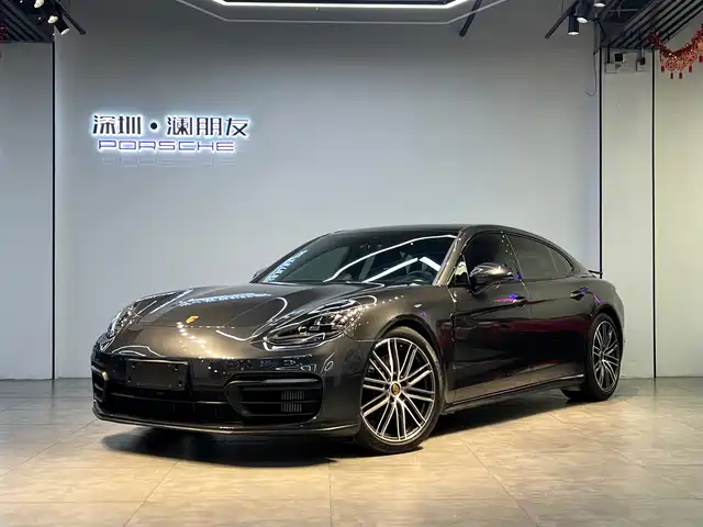 2022 Porsche Panamera