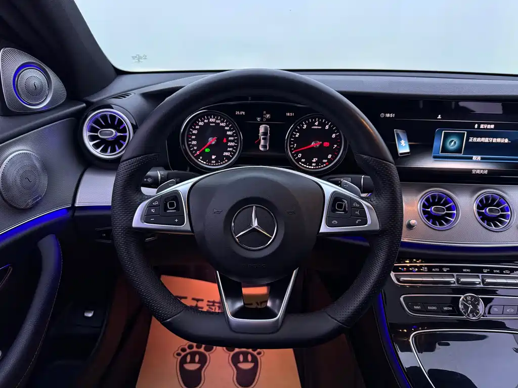 Mercedes-Benz E-Class — миниатюра 10