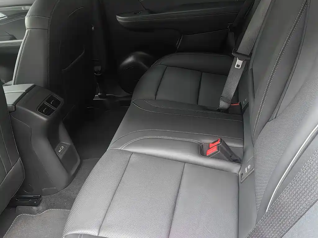 Buick Envision Plus — миниатюра 7
