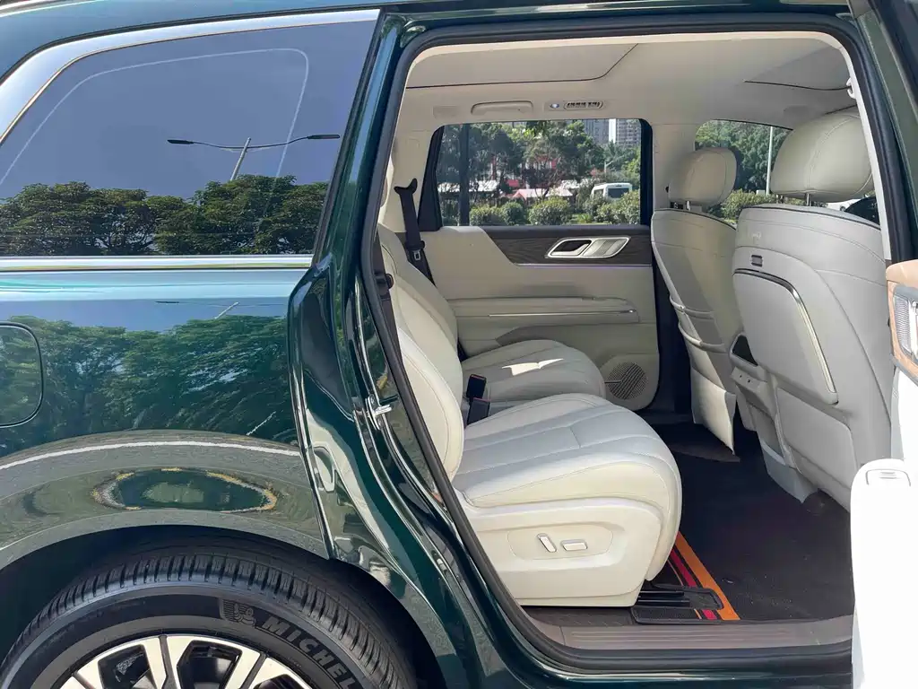 Wuling Xingguang L — миниатюра 11