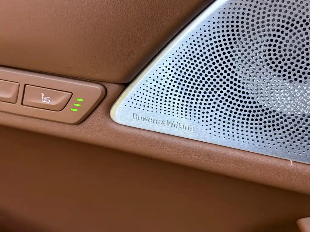 BMW 7 Series — миниатюра 17
