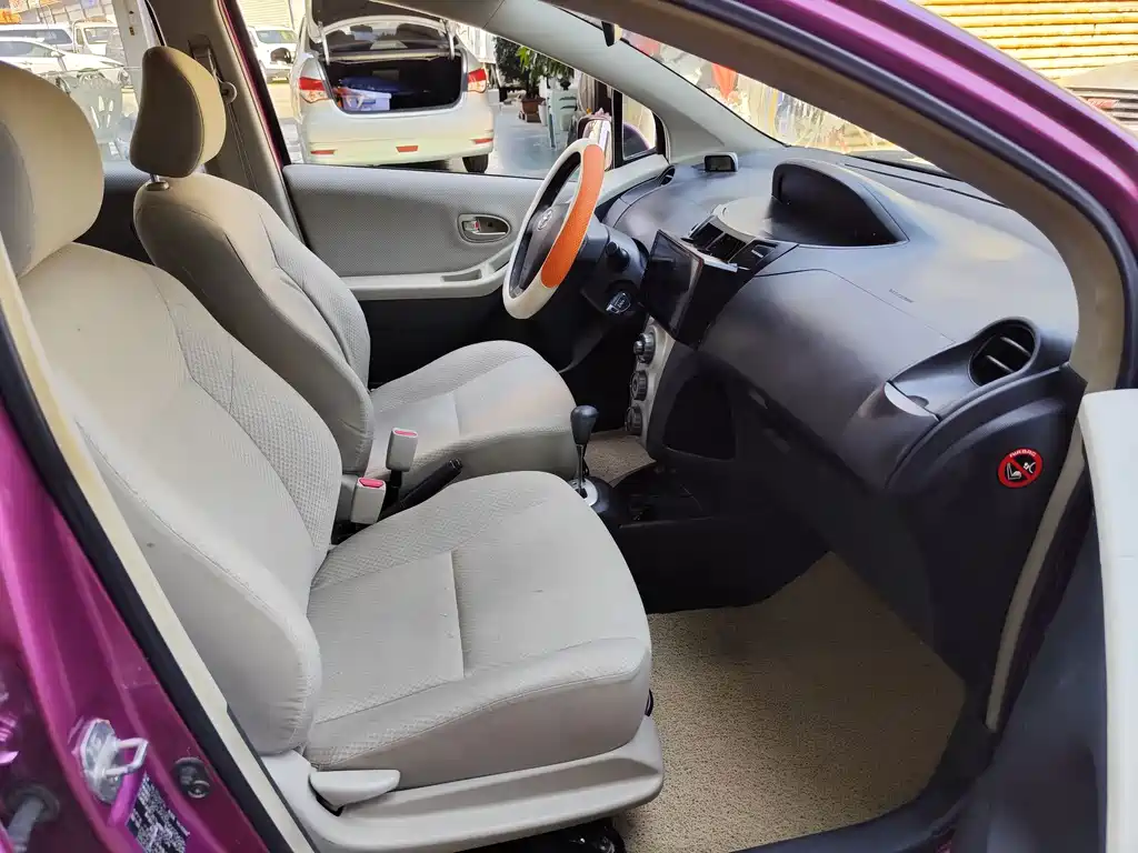 Toyota Yaris — миниатюра 4