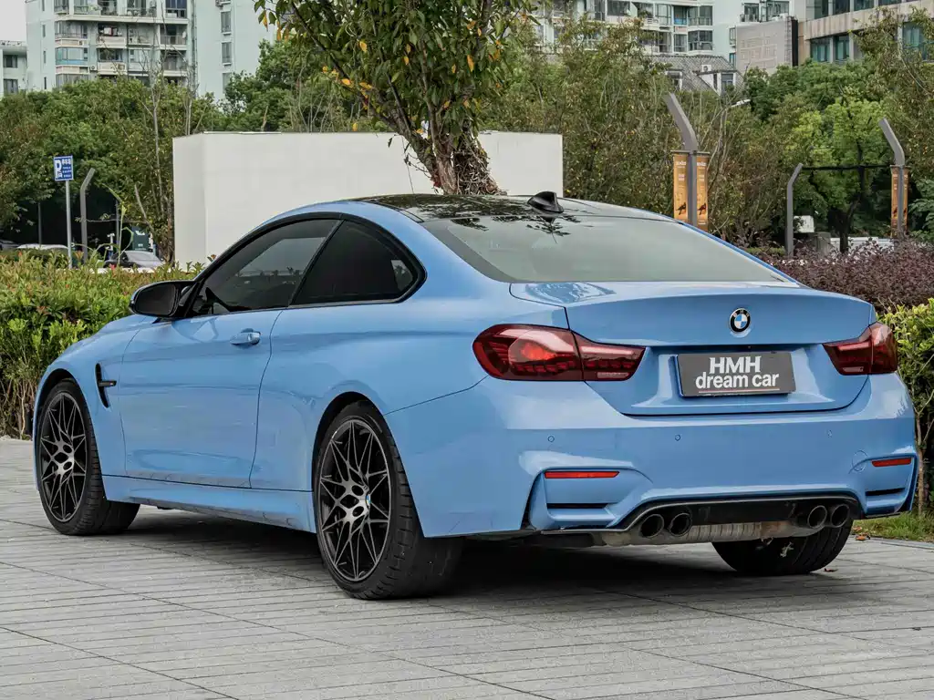 BMW M4 — миниатюра 10