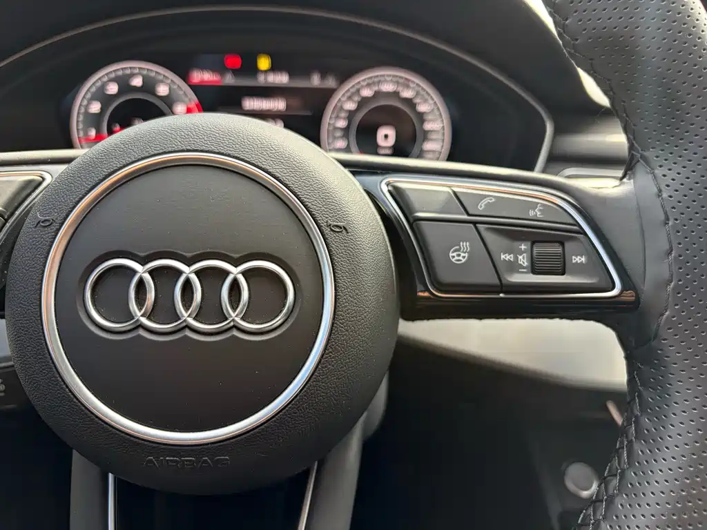 Audi A4L — миниатюра 22