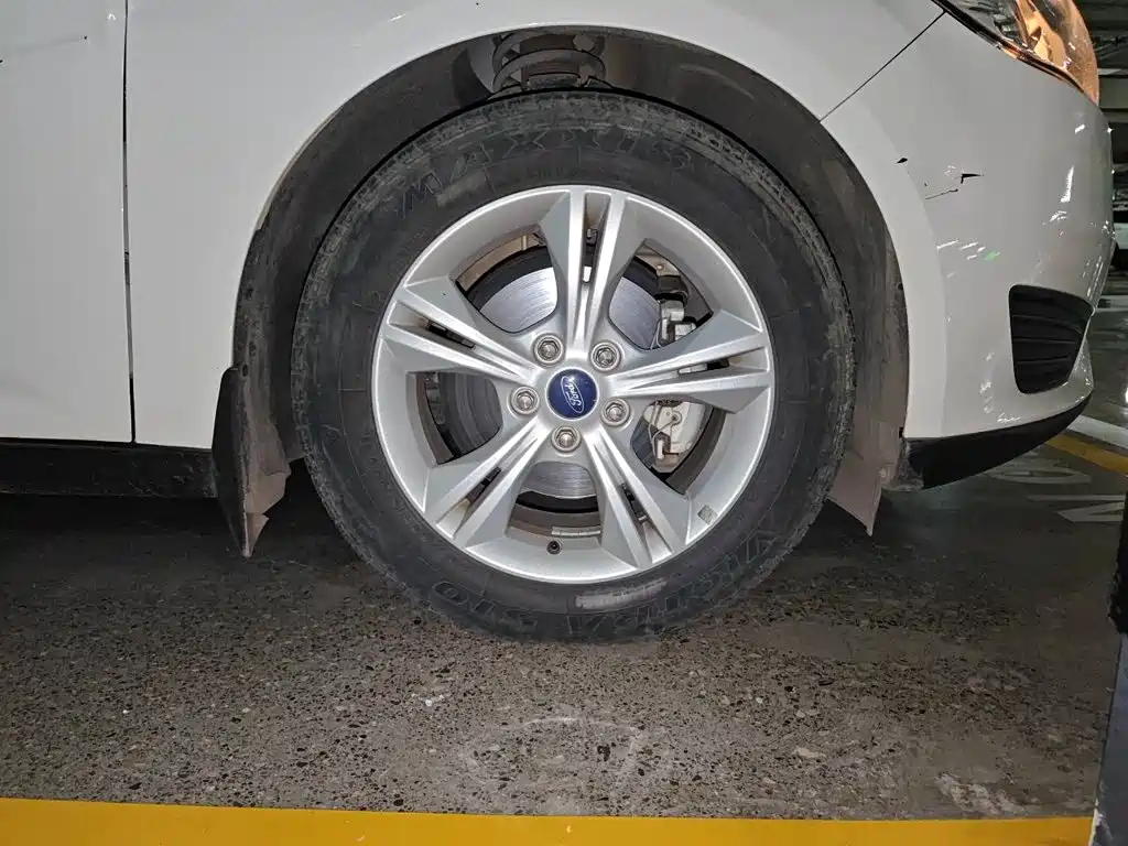 Ford Focus — миниатюра 24