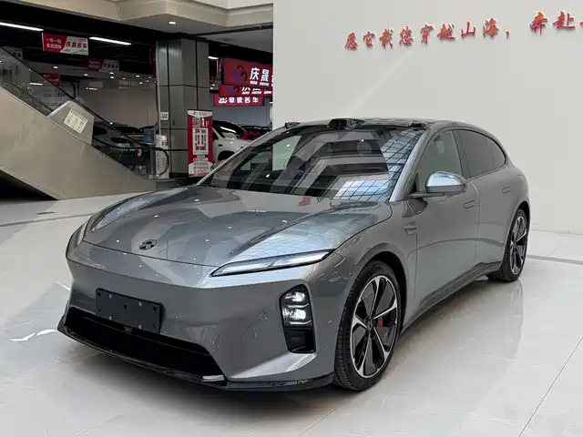 2025 Nio ET5