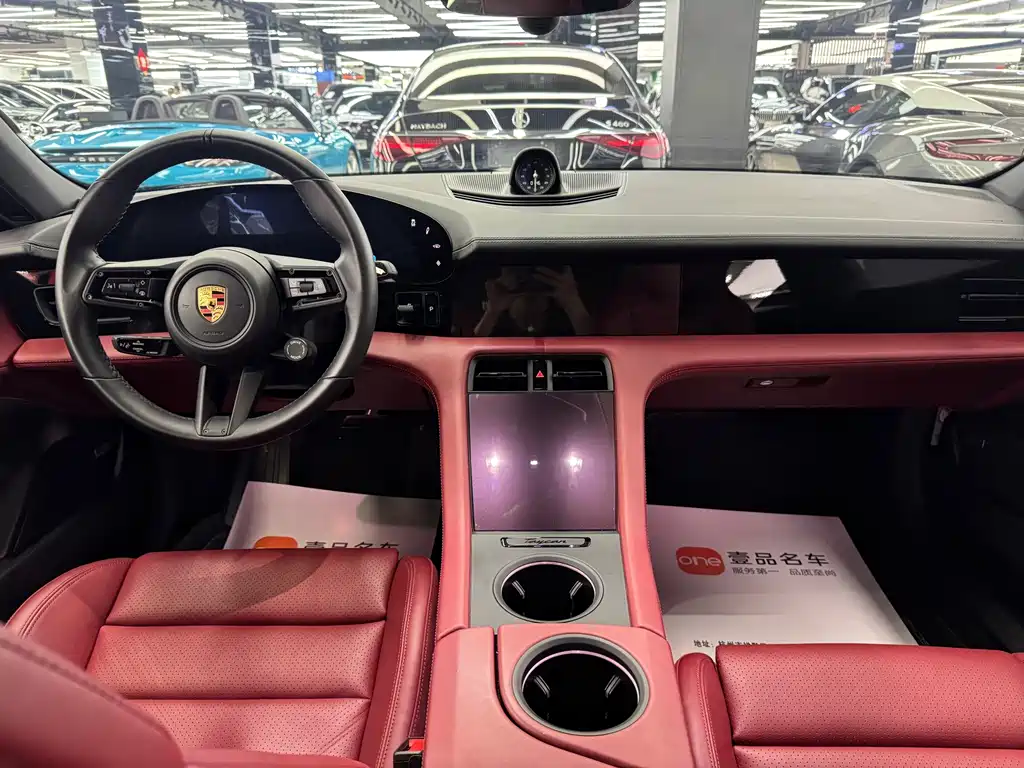 Porsche Taycan — миниатюра 9