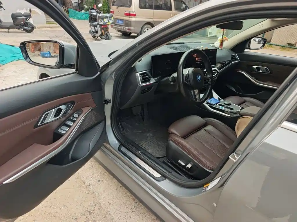 BMW i3 — миниатюра 14