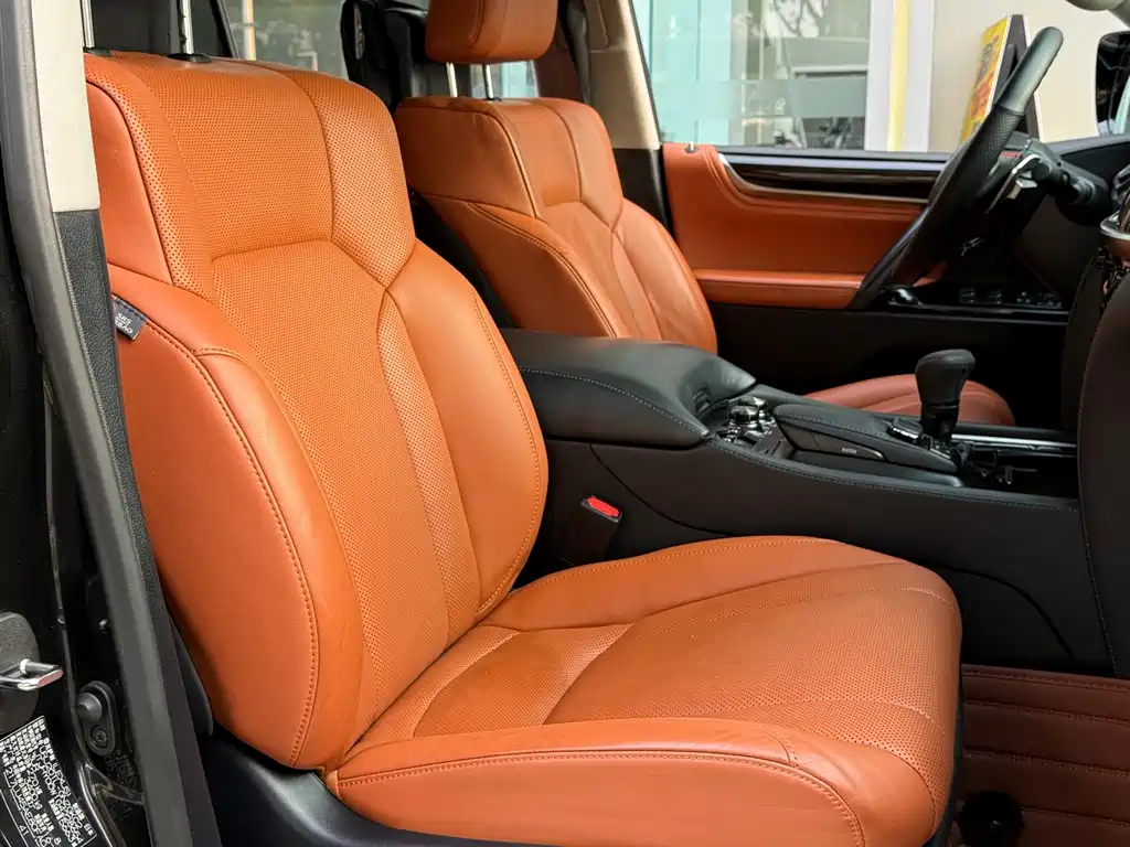 Lexus LX — миниатюра 5